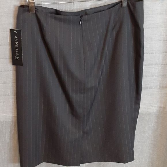 Anne Klein Grey Pin Stripe Skirt Suit - Picture 5 of 10